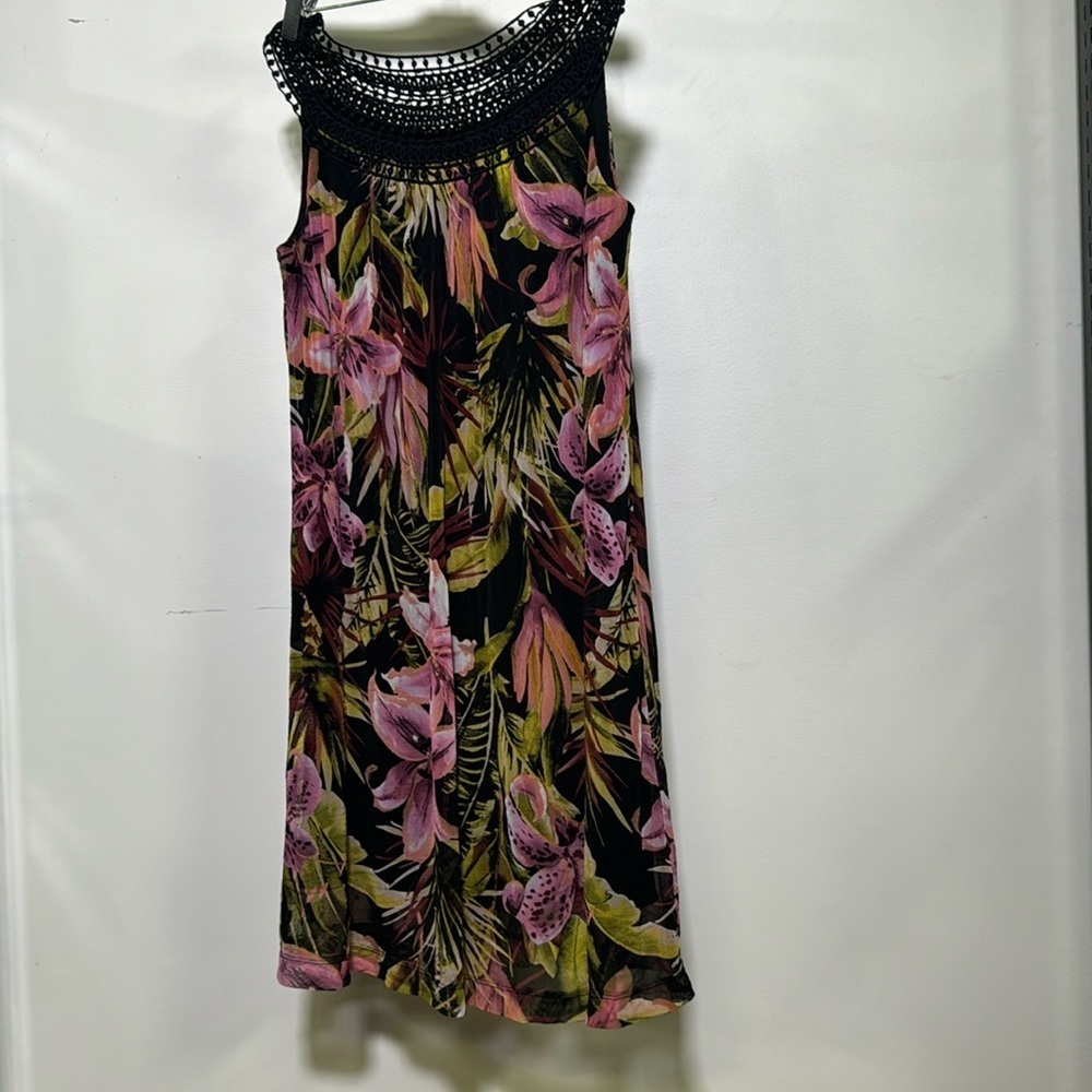 Laura Petites Woman’s Floral Dress Size 8